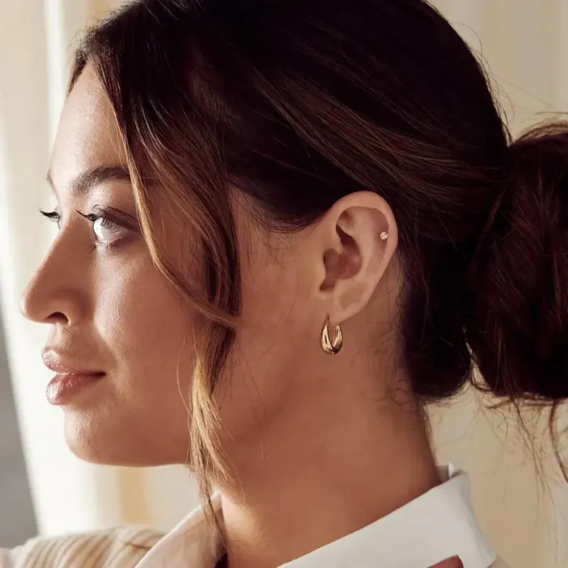 26679 Tapered Hoop Earrings - Pale Gold